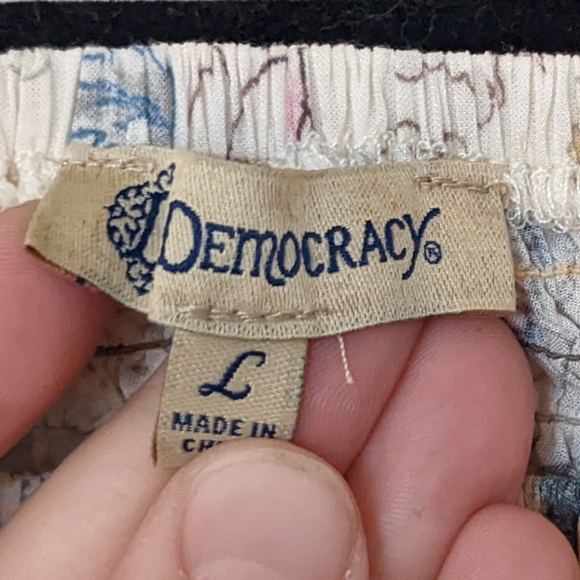 Democracy Size Large Peasant Top Stretchy Neck Floral Very Pretty!! 😱💗 - Picture 10 of 10